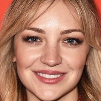 Abby Elliott Naakt