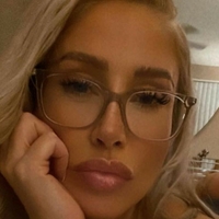 Adrielle Naakt