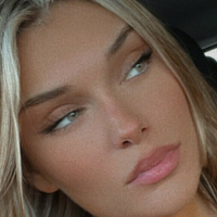 Alaina Naakt