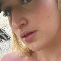 Ale Rios Naakt