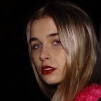 Alice Lily Zahalka Naakt