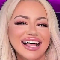Alissaryan Naakt