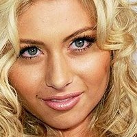Aly Michalka Naakt