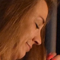 Alyse Naakt