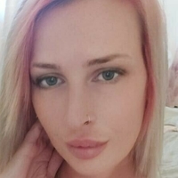 Amber Mackay Naakt