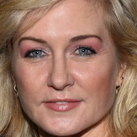 Amy Carlson Naakt