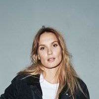 Ana Girardot Naakt