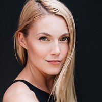 Aniela Kurylo Naakt