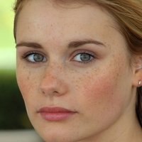 Anna Hausburg Naakt