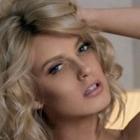 AnnaFaye Naakt