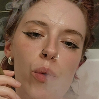 Anya Volz Naakt