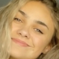 Ariana Lee Naakt