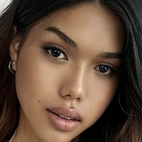 Asian Amber Naakt