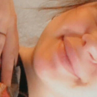 Assthrofried Naakt