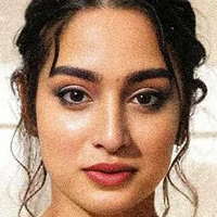Ayesha Khan Naakt