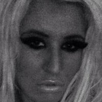 Becky Constantinou Naakt