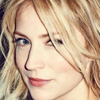 Beth Riesgraf Naakt