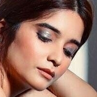 Bhavika Sharma Naakt
