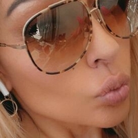 Bratty Nikki Naakt