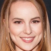 Bridgit Mendler Naakt