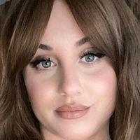 Busty Eve Naakt