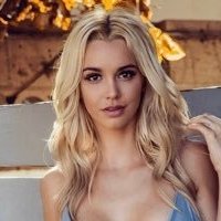 Caitlin Arnett Naakt