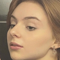 Caitlin Naakt