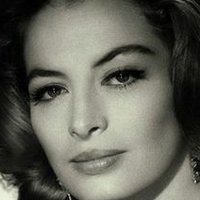 Capucine Naakt