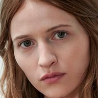 Christa Théret Naakt