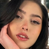 Claudia Dorelfi Naakt