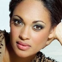 Cynthia Addai-Robinson Naakt