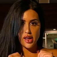 Danielle Pertusiello Naakt