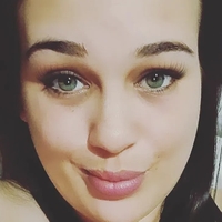 Debzlouise Naakt