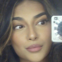 Deena Uddin Naakt
