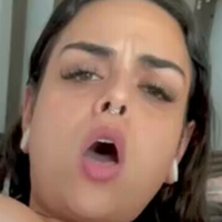 Dessie Desires Naakt