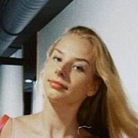 Dorka Juhasz Naakt