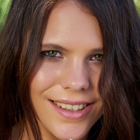 Elena Max Naakt