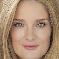 Elizabeth Sandy Naakt