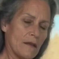 Elle Anthony Naakt