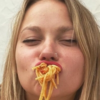 Ellie Duckles Naakt