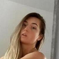 emiliy2876 Naakt