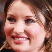 Emily Browning Naakt