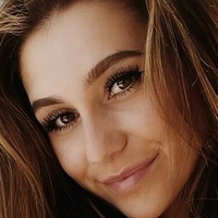 Emily Shaffer Naakt