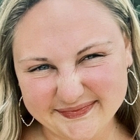 Emma Burzynski Naakt