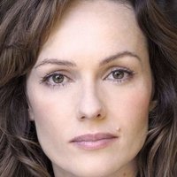 Emma Campbell-Jones Naakt