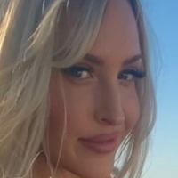 Emma Jones Naakt