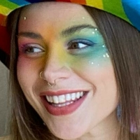 Emmily Mello Naakt