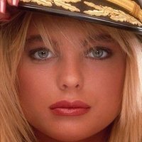 Erika Eleniak Naakt