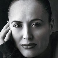 Erika Nann Naakt