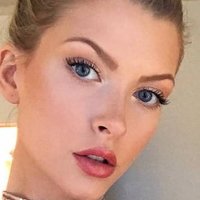 Erin Cummins Naakt